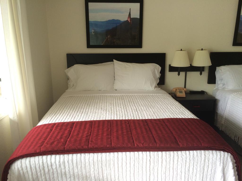 Cardinal Inn Maggie Valley Phòng bức ảnh