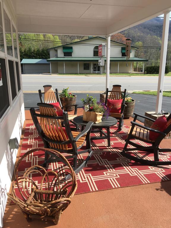 Cardinal Inn Maggie Valley Ngoại thất bức ảnh
